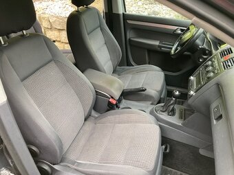 VW TOURAN 2,0 TDi 103 kW 2007 nezávislé topení - 9