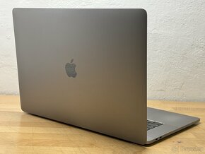 MacBook Pro 15” 2018 CTO /16GB/i7/256GB SSD/Záruka - 9