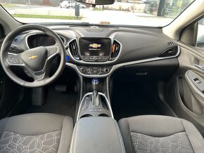 Chevrolet VOLT 2017, 11 000 km, 1. majitel, Plug in hybrid - 9