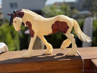 Breyer - 9