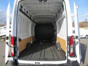 Ford Transit 2.0 TDCI L4H3 JUMBO ČR 1.maj - 9