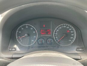 Volkswagen Golf 5 1.4 - 9