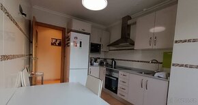 ÚŽASNÝ APARTMÁN S VÝHLEDEM NA MOŘE A MARINA V SRDCI TORREVIE - 9