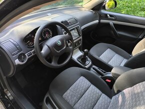 Škoda Octavia 2 facelift 1.6mpi, pěkný stav, 2.majitel - 9