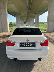 BMW 335i E90 2008 - 9