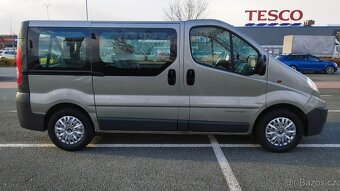 RENAULT TRAFIC 2.0DCI 84KW BUS 9 MÍST R.V.2009 - 9