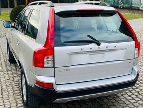 Volvo XC90 2.4D5 147KW AUT NAVI 1.MAJITEL SERVISKA 7MÍST - 9