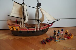 PLAYMOBIL velká pirátská loď + figurky, děla a další - 9