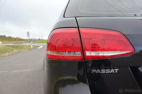 VW PASSAT B7 / 2.0 TDi-103kw / 6st.manuál, výhřev sedadel - 9