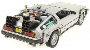 Sada 4x 1:24 DMC DeLorean ze serie Zpátky do Budoucnosti - 9