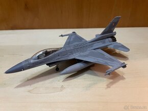 Kovové modely letadel (1:72,1:100) - 9