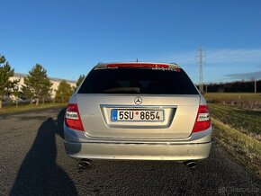 Prodám Mercedes Benz C350 W204 3.0 V6 R.V 2009 - 9