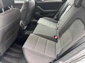 VW Passat B8 2.0 TDI 110kW DSG Tažné ACC Navi Head-up Kamera - 9