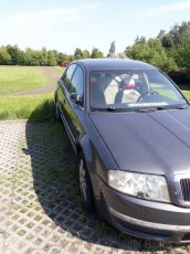 Na díly Škoda superB 2.8 ,142kw, šedá - metal. - 9