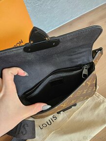 Louis Vuitton S lock Sling bag - 9