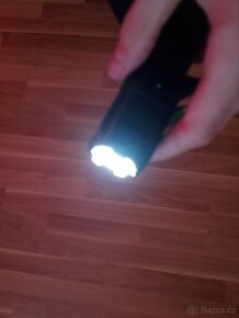 Led svítilna-800 mAh - 9