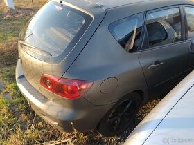 Mazda 3 2004 1,4i 62kW JEZDI, DILY z VOZU - 9