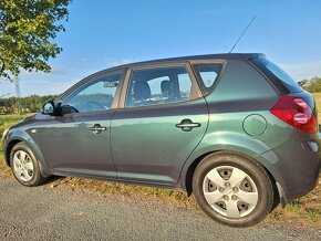 Kia Cee´d r.2007, 1,6 benzín, tažné zařízení - 9