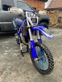 Yamaha YZ 125 - 9