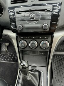 Mazda 6 GH,  1,8 klima benzín manuál 88kw 2011/12 - 9