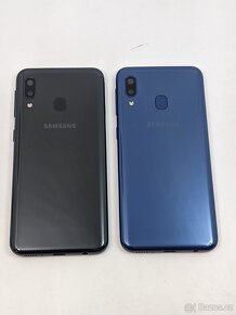 Samsung Galaxy A20e 3/32gb black a blue. Záruka 6 měsíců. - 9