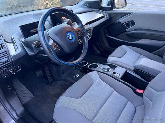 BMW i3S 120Ah 31317KM 12/2020 H/K PANO TOP VÝBAVA - 9