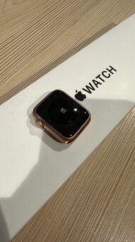 Apple Watch SE Gold 40MM GPS - 9