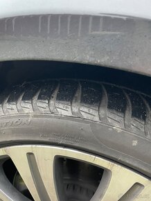 Pirelli Run Flat SOTTOZERO 3_ 245/40 R19_zimní_jako nové - 9