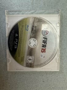 Playstation 3 - 500 Gb, 2 ovladače, 7 her, napájecí kabel - 9