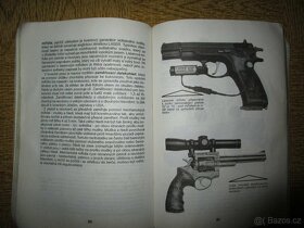 Knihu Zbraně pro sebeobranu Zdeněk Faktor Magnet Press 1993 - 9