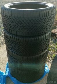 Pirelli dvourozměrné pneu 315/30 R22 a 295/35 R21 BMW X6 - 9