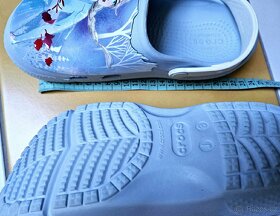 Crocs fl Disney Frozen II, vel. 34-35 - 9