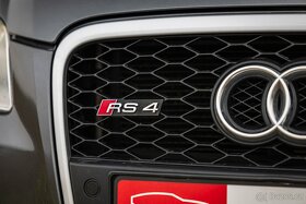 Audi RS4 4.2 V8 - 9