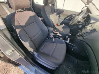 Hyundai i30 1.4i 80kw, tažné, klima - 9