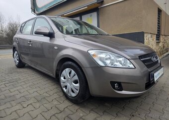 Kia Cee´d 1.6-92kw-AUT.KLIMA-ISOFIX - 9