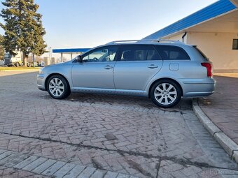 Toyota Avensis 2.2D4D - 9