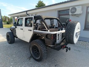 Jeep Wrangler JK 3.8L + plyn - 9