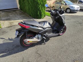 Yamaha xmax 250 - 9