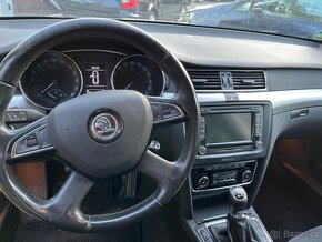 Škoda Superb 2 Elegance 2014 2.0 Tdi 4x4 Navi Xenon - 9