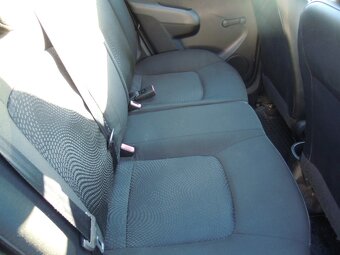 Hyundai i10 1.1i 68koní r.v.10/2011 vč. DPH - 9