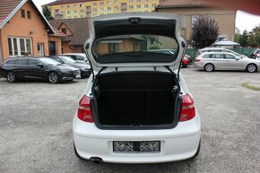 BMW 116i, 90 kW, navigace, servis - 9