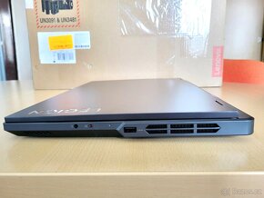 nový Lenovo Legion Pro 5 16IRX8 Onyx kovový - 9