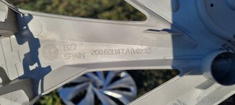 Poklice - kryty kol Originál VW velikost 15 " 2G0 601 147 A - 9