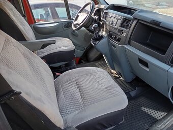 Ford Transit 2.2TDCi 96kW OBYTNÝ, NOVÝ ČR, 6 míst - 9