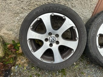 VW Touran Cross litá kola 215/50 ZR17, 235/45 R17 - 9