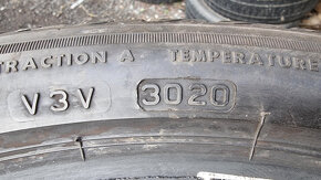 Letní pneu 225/40/19 Bridgestone - 9
