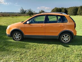 Volkswagen Polo CROSS 1,4i 59KW Zamluveno - 9