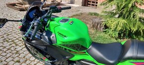 Kawasaki Ninja 655 - 9