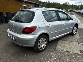 Peugeot 307 1.6HDi, r.2005, klima, plně pojízdné - 9