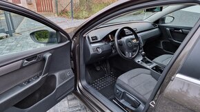 VW PASSAT B7 2.0 TDI 103 KW.NAVI.CLIMATRONIC.TEMPOMAT.TAŽNÉ. - 9